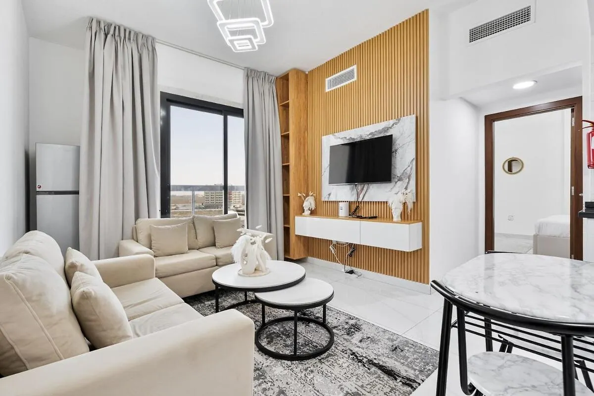 Chic & Cozy 1Br Apt With Pool And Gym Access Dubai