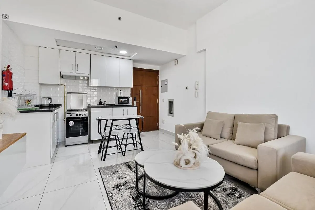 Chic & Cozy 1Br Apt With Pool And Gym Access Dubai 0*,